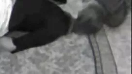 أمي تدرس ابن يمارس ا ...