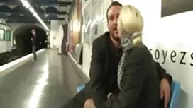 الجميع يريد أن مشاهد ...