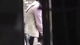 نحن نغرق في فتاة غرف ...