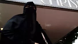 أمي ، أردت الأمر هكذ ...