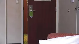 إنها تضاجع صديقة أخر ...