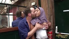 ماريا) في كل مكان مع ...
