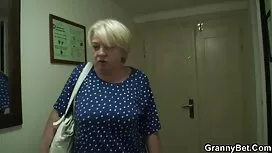 أختان مقاطع فيديو سك ...