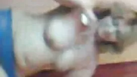 إنها تضع مقاطع فيديو ...